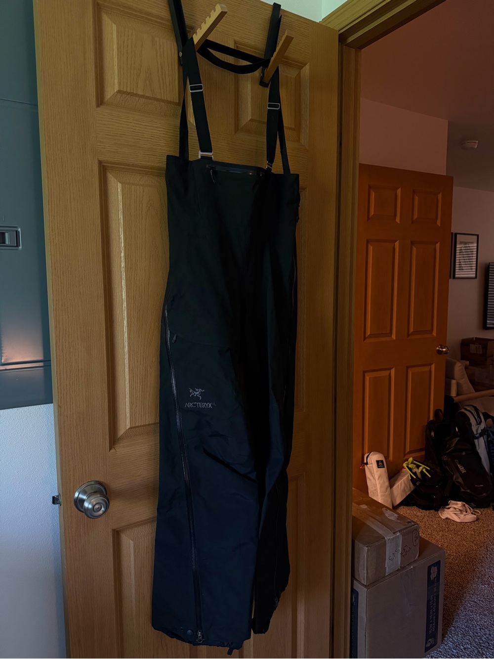 Arc’teryx snow bibs - Picture 2 of 4